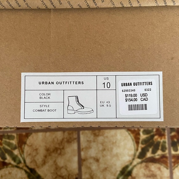 Urban Outfitters Combat Utility Boot, Black Leather, Side Zip - Picture 5 of 12